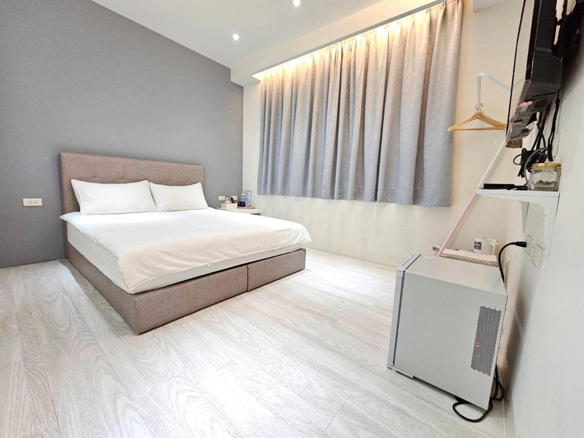 No.14 Hotel Tainan Exterior photo